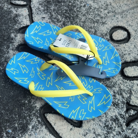NWT DSG Lightning Bolt Toddler Flip Flop Sandals sz 13K- 1 blue summer beach - Picture 1 of 5